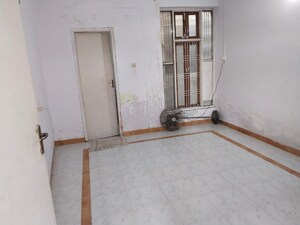 Room in 3 BHK Independent House at Jankipuram – for Sale