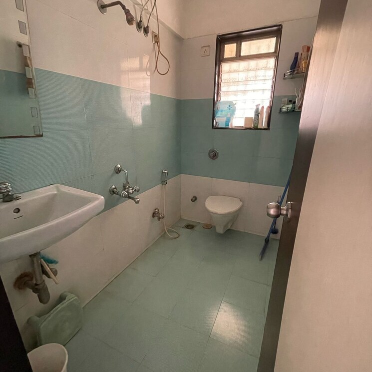 Team Area, goregaon east 2 Bedroom 950 Sq.Ft. Apartment In Goregaon East Mumbai 8694555