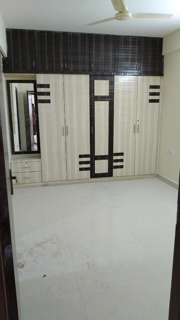 2.5 BHK Apartment For Rent in VBC Oracle Ridge, Hosur Road