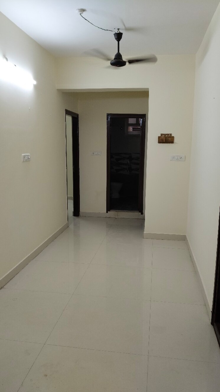 Room, vbc-oracle-ridge 2.5 Bedroom 1300 Sq.Ft. Apartment In Hosur Road Bangalore 8694562