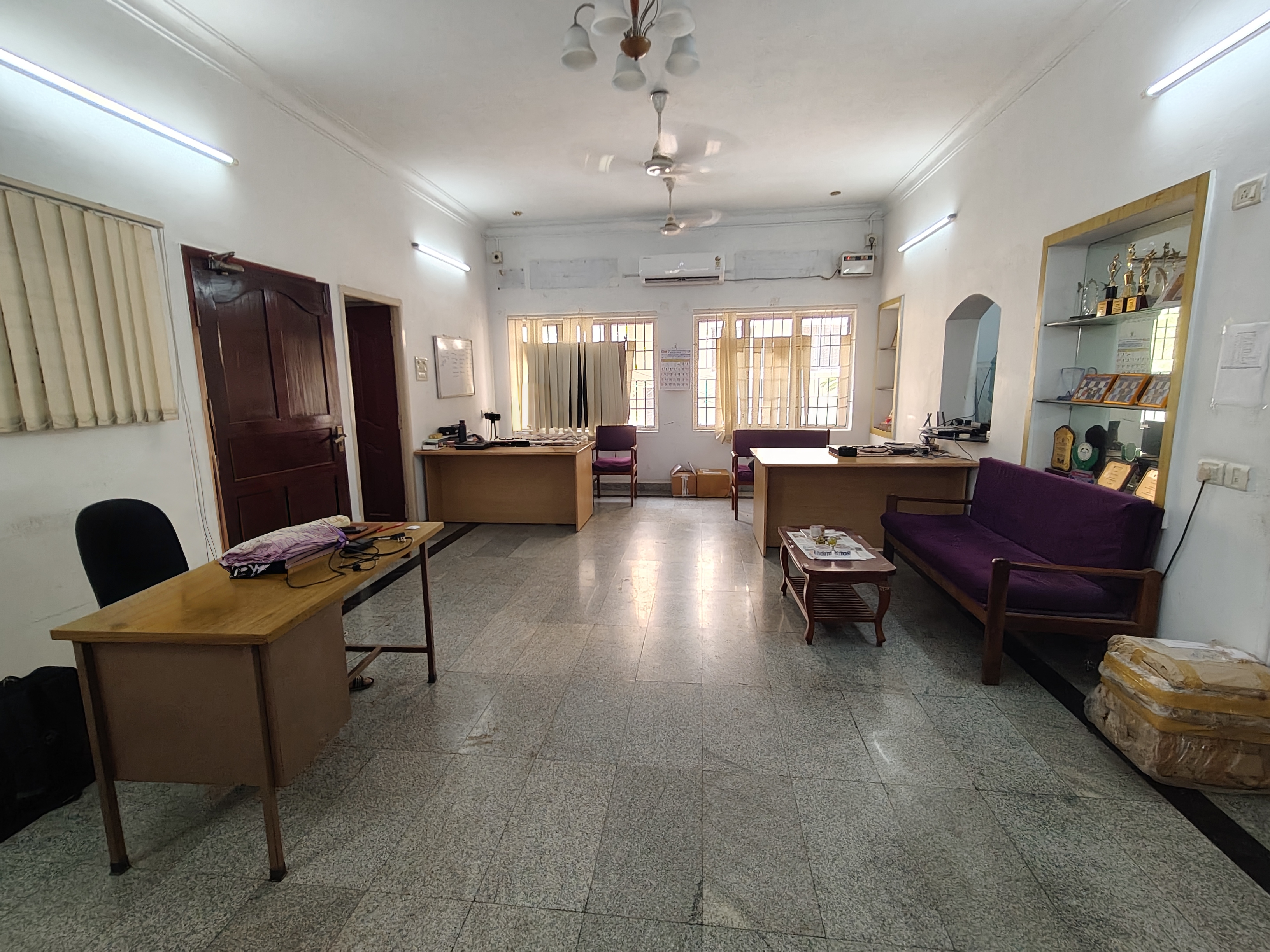 Office Space in IT/SEZ For Rent in 2500 Sqft Semi Furnished 