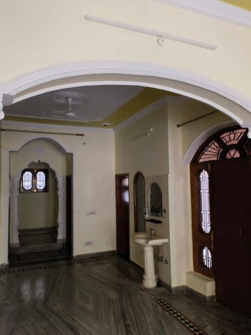 Building Lobby in 3 BHK Independent House at Gomti Nagar – for Rent