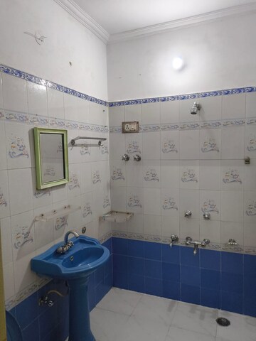 Bathroom in 3 BHK Independent House at Gomti Nagar – for Rent