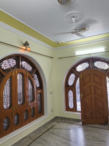 Building Lobby in 3 BHK Independent House at Gomti Nagar – for Rent