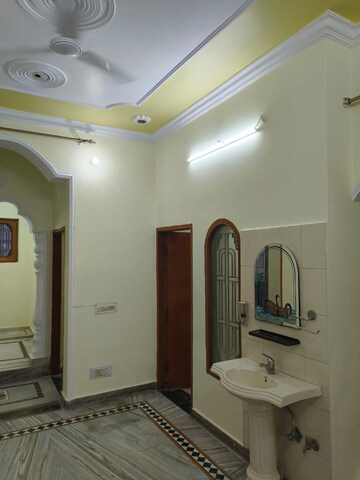 Building Lobby in 3 BHK Independent House at Gomti Nagar – for Rent