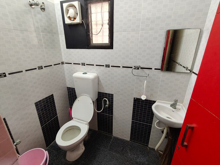 Team Area, vadapalani Commercial Office Space in IT/SEZ 1500 Sq.Ft. In Vadapalani Chennai 8694614