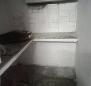 Furnished Amenities in 2 BHK Villa at Aliganj – for Rent