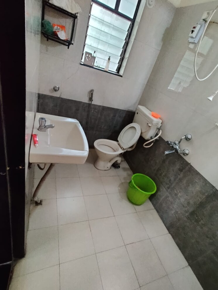 Bathroom, sarthi-apartments-karve-road 2 Bedroom 1050 Sq.Ft. Apartment In Karve Road Pune 8694624