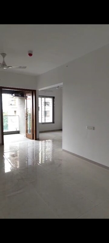 Room in 3 BHK Apartment at Sarla Niwas, Model Colony – for Rent