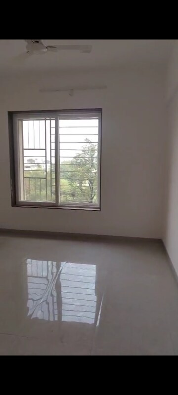 Room in 3 BHK Apartment at Sarla Niwas, Model Colony – for Rent