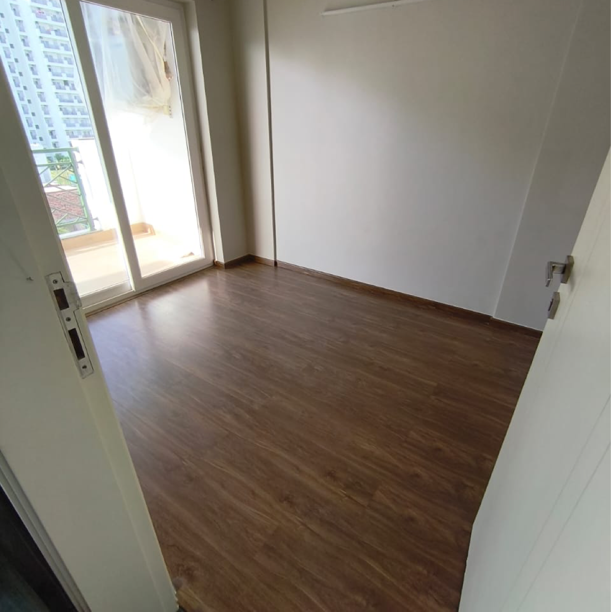 3 BHK + Pooja Room,Study Room 1789 Sq.Ft. Apartment in Central Park Lake Front Towers