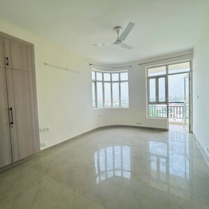 Room in 3 BHK Apartment at Ushay Towers, New Tara Nagar – for Sale