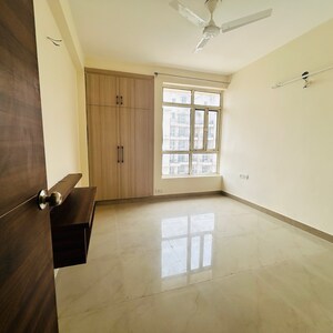 Room in 3 BHK Apartment at Ushay Towers, New Tara Nagar – for Sale