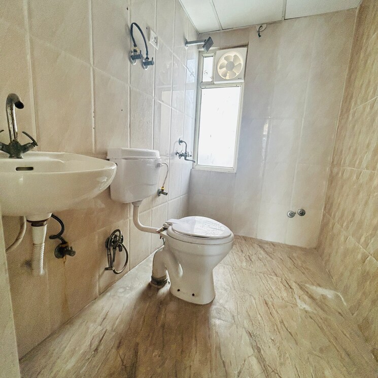 Bathroom, ushay-towers 3 Bedroom 1715 Sq.Ft. Apartment In New Tara Nagar Sonipat 8694693