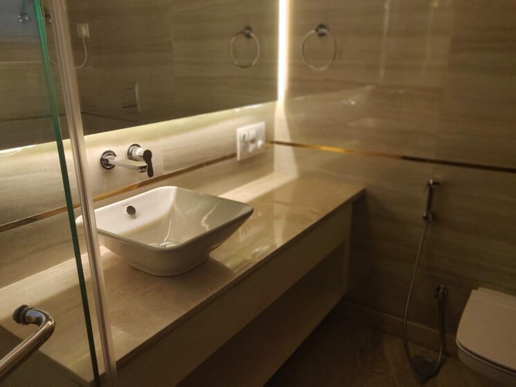 Bathroom, green park 4 Bedroom 322 Sq.Yd. Builder Floor In Green Park Delhi 8694710
