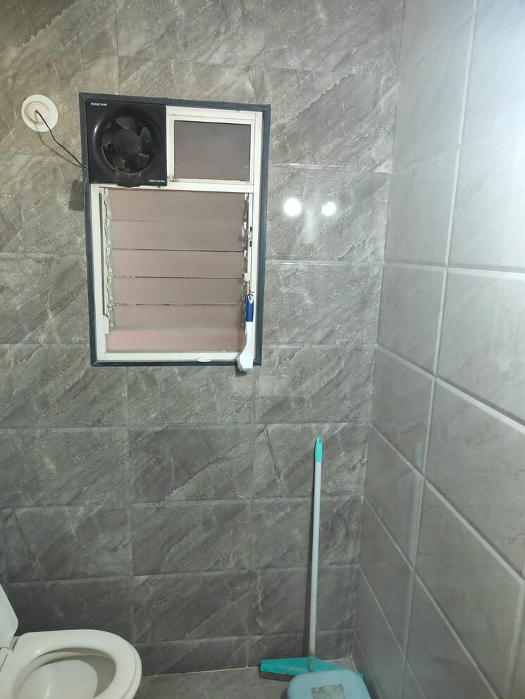 Bathroom, shree-bal-kapil-akhila 3 Bedroom 1820 Sq.Ft. Apartment In Baner Pune 8694716