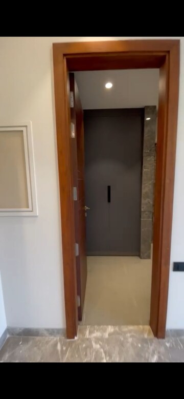 3 BHK Apartment For Sale in DLF Oakwood Estate, Dlf Phase ii