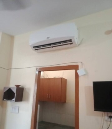 1 BHK Villa For Rent in Aliganj