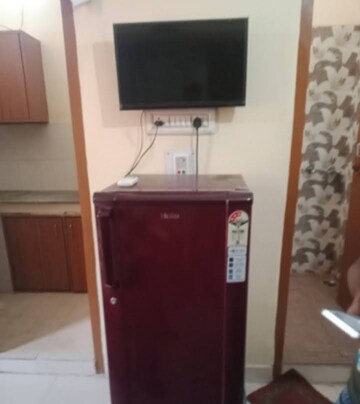 Furnished Amenities in 1 BHK Villa at Aliganj – for Rent