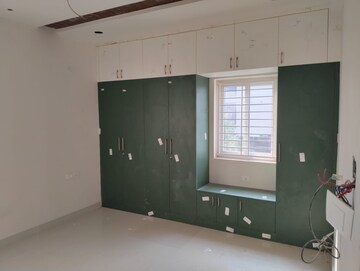 Room in 3 BHK Apartment at Fortune Green Homes Sapphire, Tellapur – for Rent