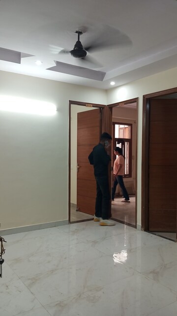 Room in 2 BHK Builder Floor at Dream Wonder Homes, Sector 45 – for Rent