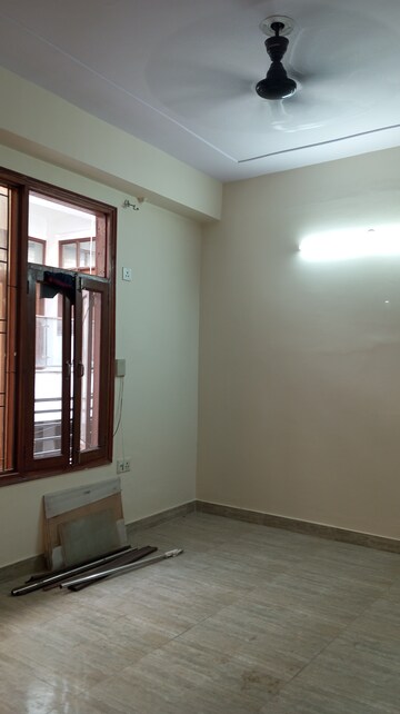 Room in 2 BHK Builder Floor at Dream Wonder Homes, Sector 45 – for Rent