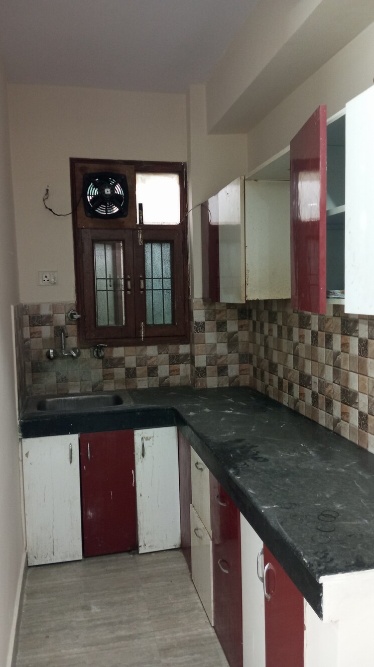 Kitchen, dream-wonder-homes 2 Bedroom 950 Sq.Ft. Builder Floor In Sector 45 Noida 8694782
