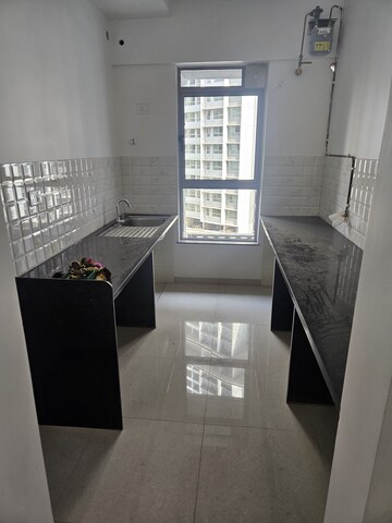 Team Area in 1.5 BHK Apartment at Kalpataru Parkcity, Kolshet Road – for Rent