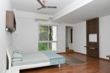 Room in 5 BHK Apartment at Prestige Laughing Waters, Whitefield – for Rent