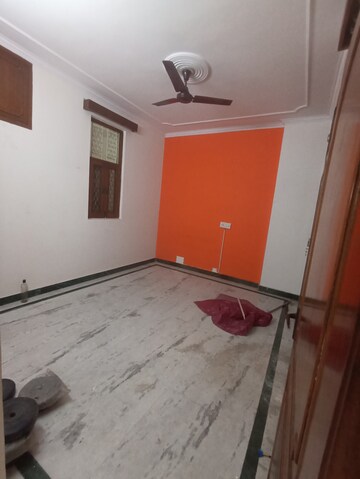 Room in 4 BHK Independent House at RWA Apartments Sector 19, Sector 19 – for Rent