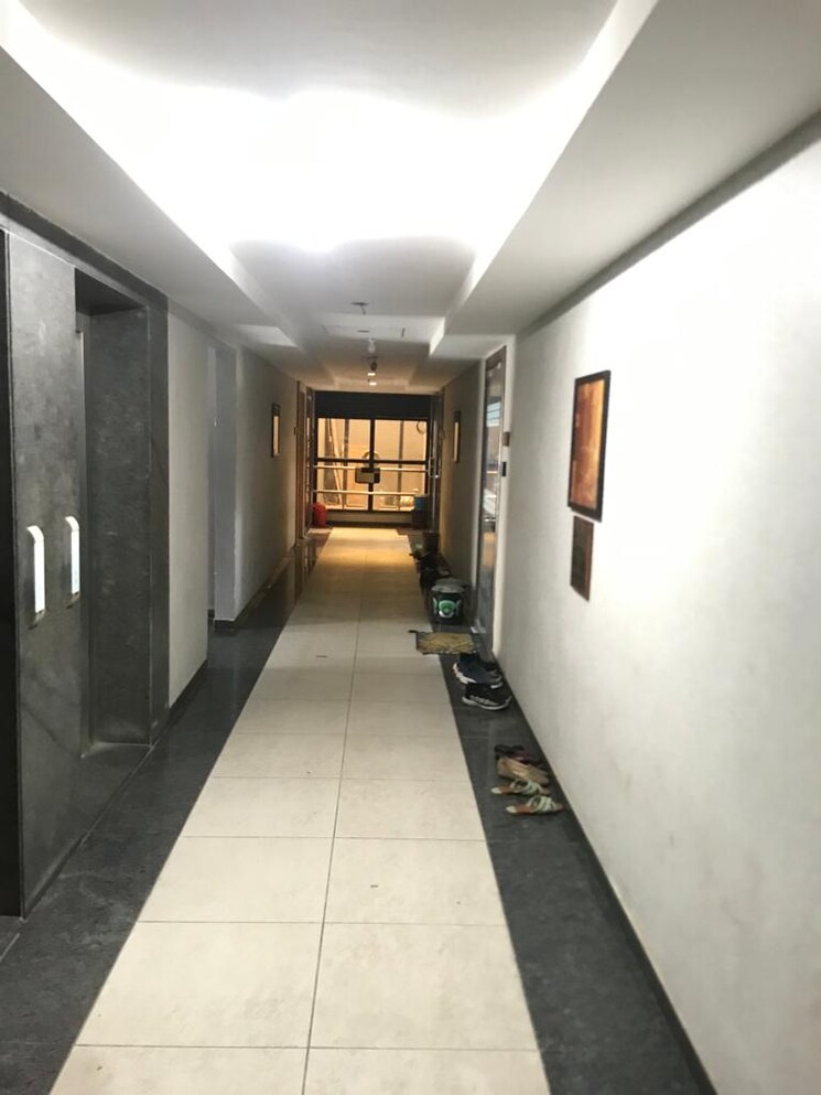 undefined, satellite Commercial Office Space 847 Sq.Ft. In Satellite Ahmedabad 8694857