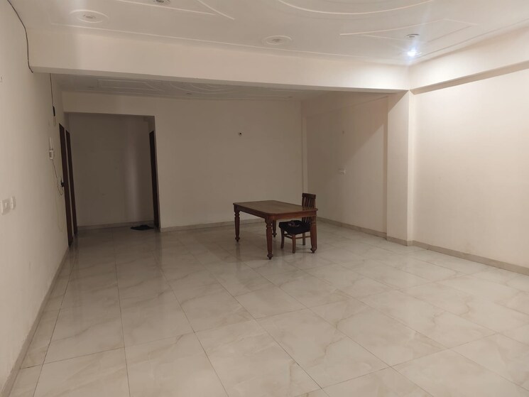 Room, rwa-apartments-sector-45 4 Bedroom 350 Sq.Mt. Builder Floor In Sector 45 Noida 8694889