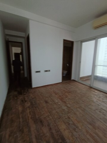 Room in 2 BHK Apartment at Omkar Alta Monte, Malad East – for Rent