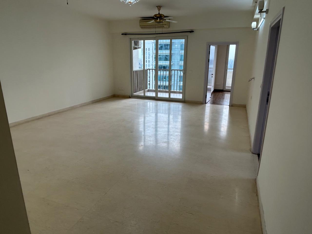 4 BHK + Servant Room Apartment For Rent in Emaar The Palm Drive-The Premier Terraces