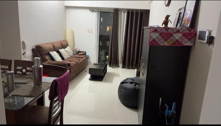 2 BHK + Pooja Room Apartment For Sale in Rustomjee Urbania Azziano