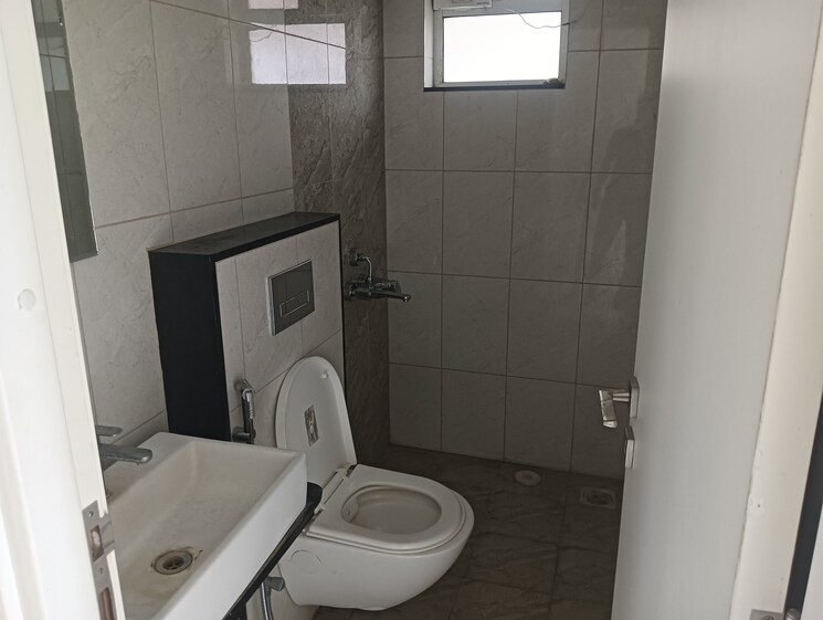 Bathroom, godrej-hillside 2 Bedroom 690 Sq.Ft. Apartment In Mahalunge Pune 8622373