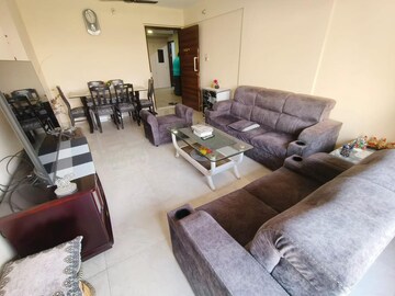 2 BHK Apartment For Sale in V Raheja Garden View, Ghatkopar West