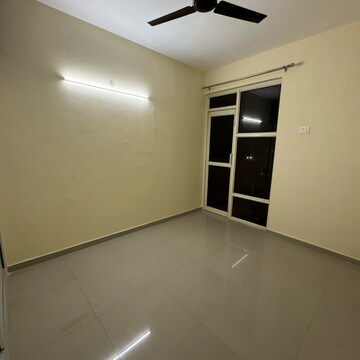 Room in 2 BHK Apartment at Pyramid Pride, Sector 76 – for Rent