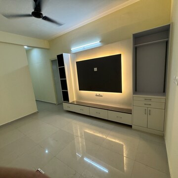 Room in 2 BHK Apartment at Pyramid Pride, Sector 76 – for Rent