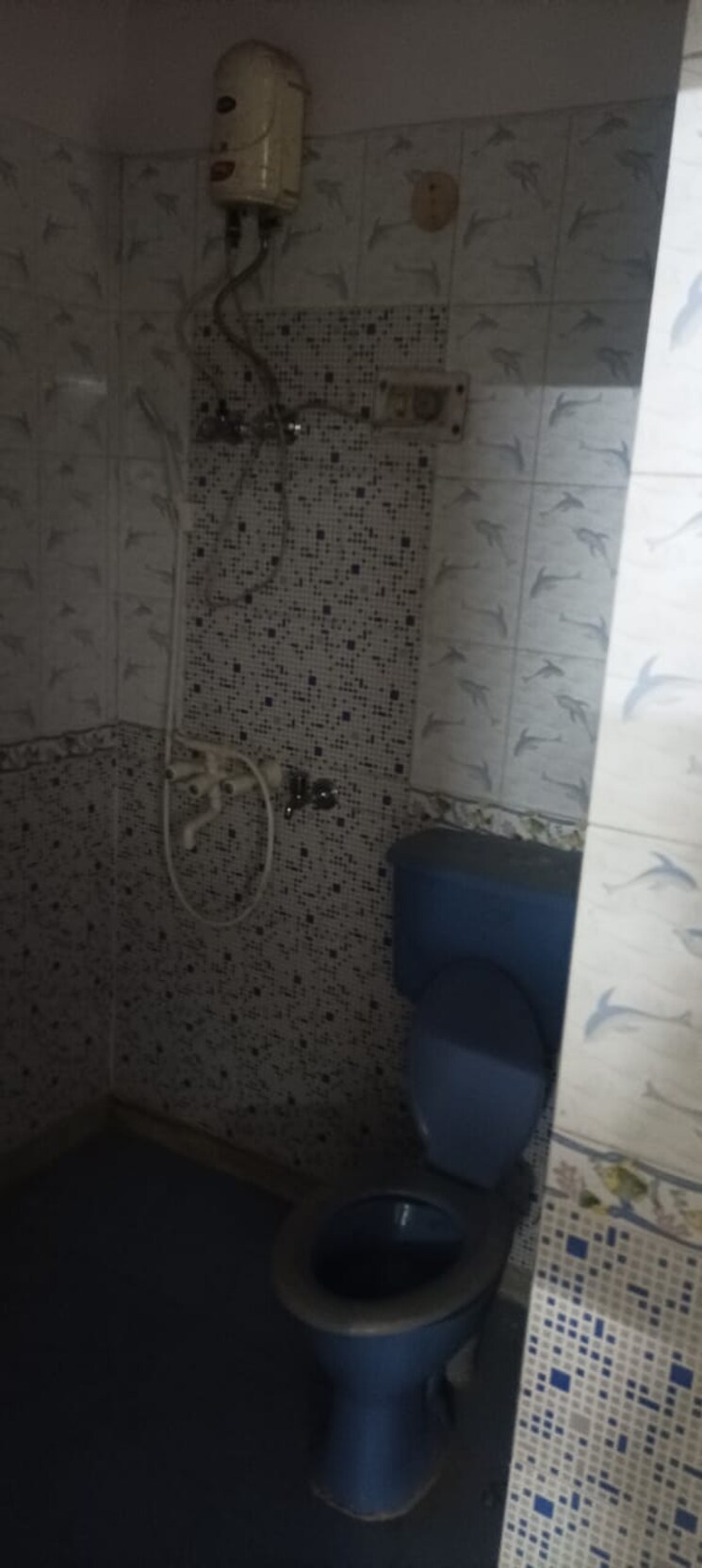 Bathroom, sai-kutir-sector-49 2 Bedroom 1400 Sq.Ft. Independent House In Sector 49 Noida 8695044