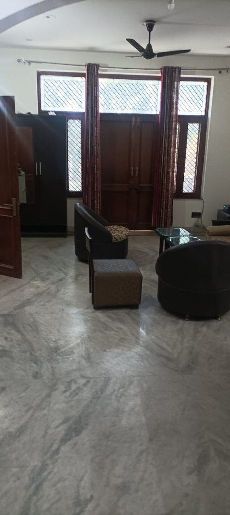 Living Room, sai-kutir-sector-49 2 Bedroom 1400 Sq.Ft. Independent House In Sector 49 Noida 8695044