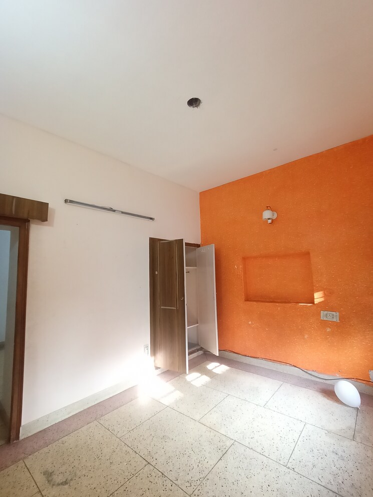 Room, sector 12 panchkula 2.5 Bedroom 1758 Sq.Ft. Independent House In Sector 12 Panchkula Panchkula 8695042