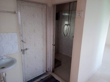 Bathroom in 1 BHK Apartment at Gujrat Colony – for Rent