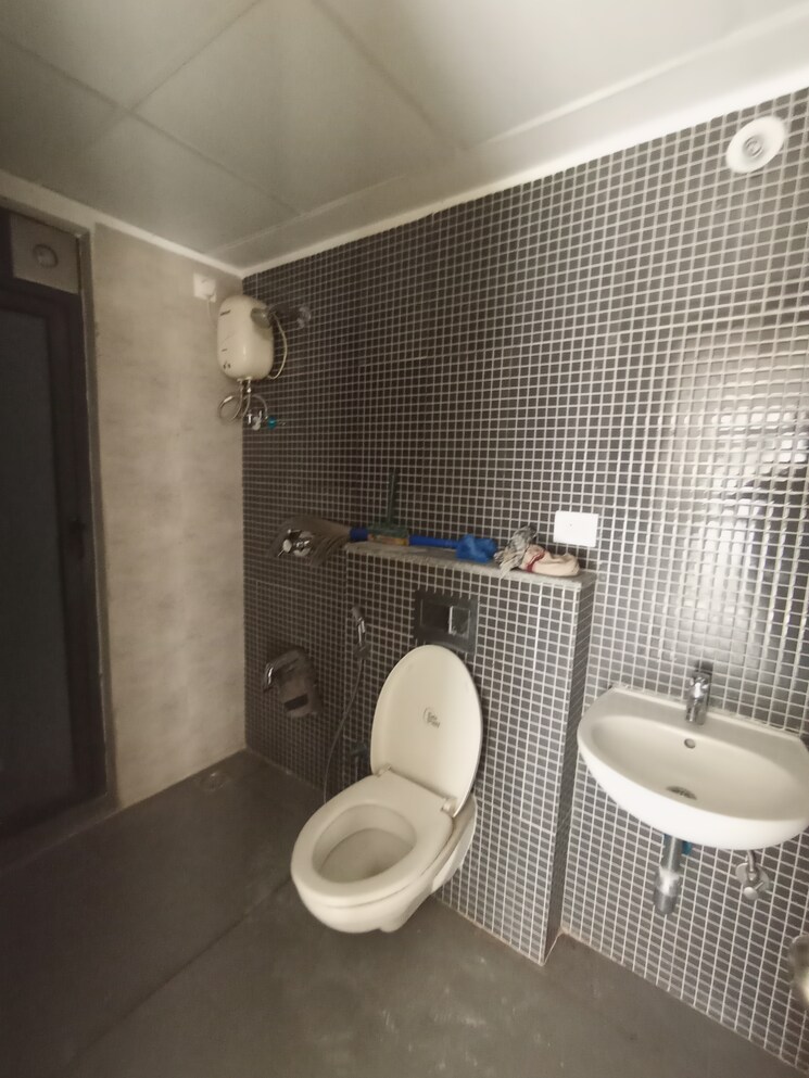 Bathroom, lodha-palava-downtown-dombivli-east 1 Bedroom 449 Sq.Ft. Apartment In Dombivli East Thane 8695128