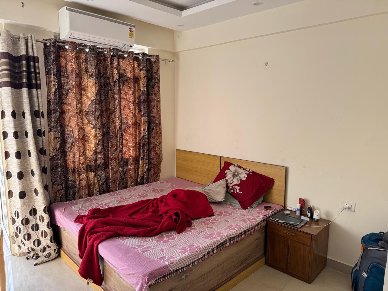 2 BHK + Study Room Apartment For Rent in Suncity Avenue 76
