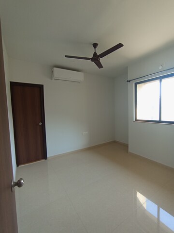 Master Bedroom in 1 BHK Apartment at Lodha Palava Downtown, Dombivli East – for Rent