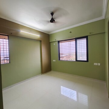 Room in 1 BHK Apartment at Raunak Unnathi Woods Phase 6, Kasarvadavali – for Rent