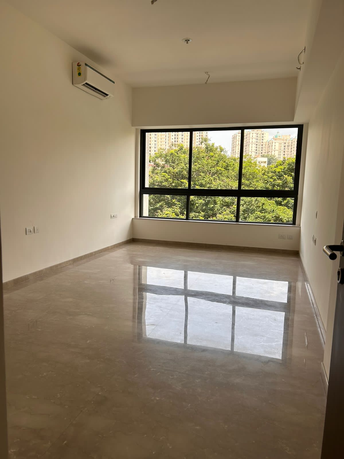 3 BHK Apartment For Rent in Shapoorji Pallonji Vicinia