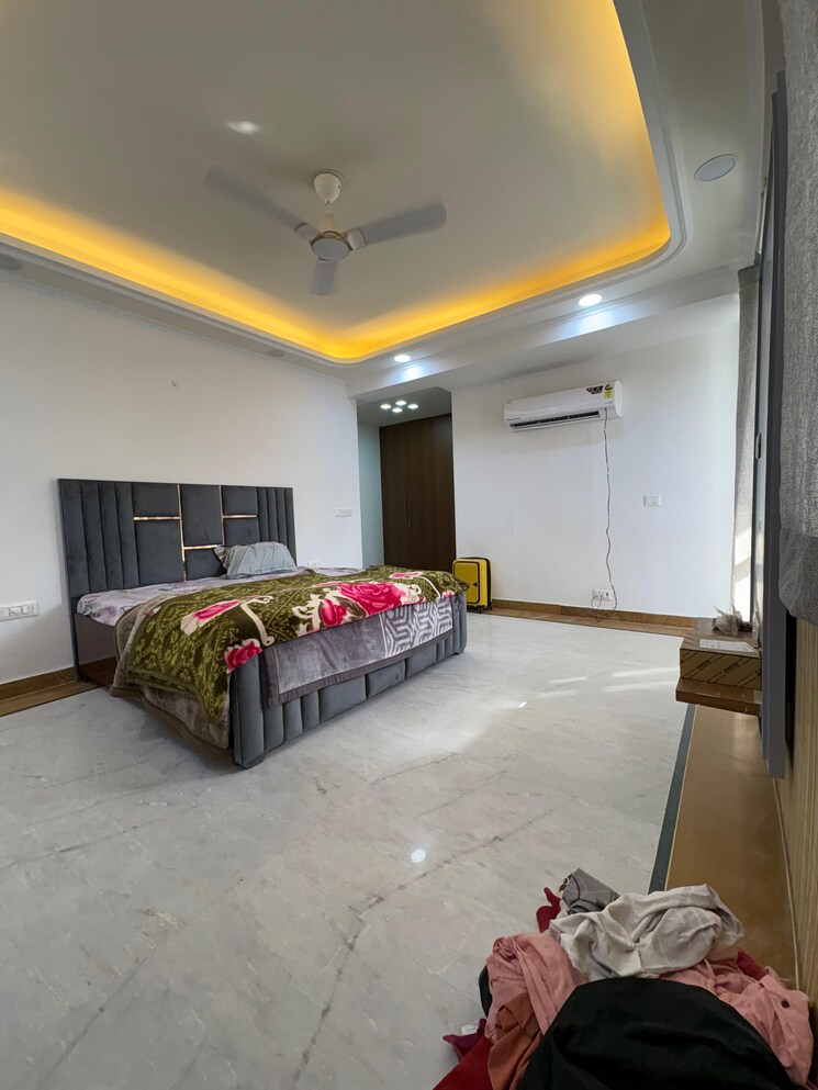  Parking, huda-staff-colony 4 Bedroom 560 Sq.Yd. Builder Floor In Sector 46 Gurgaon 8695237