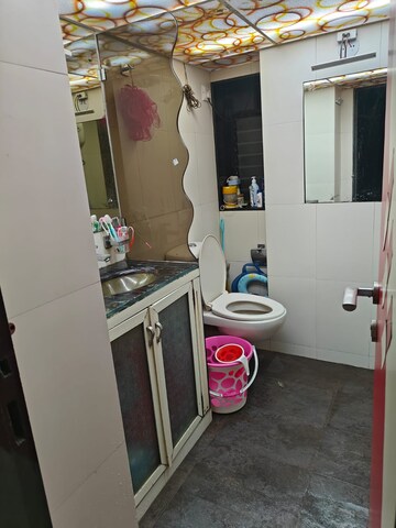 Attached Bathroom in 3 BHK Apartment at Grant Road East – for Rent